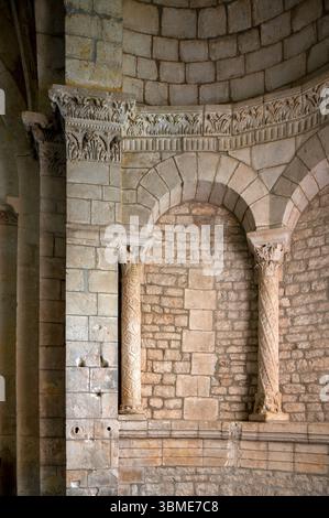 Saint-Christol, notre-Dame-St-Christophe (Saint-Christol d’Albion), Romanischer Chor Banque D'Images