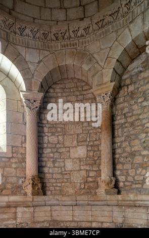Saint-Christol, notre-Dame-St-Christophe (Saint-Christol d’Albion), Romanischer Chor Banque D'Images