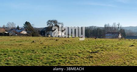 Impression d'Aydoilles, commune du département des Vosges à Grand est dans le nord-est de la France en hiver Banque D'Images