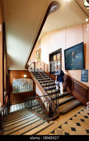 France, Paris, quartier du Marais, place des Vosges, Maison Victor Hugo France, Paris (75), quartier du Marais, place des Vosges, la Maison de Victor Hugo, escalier de la maison Banque D'Images
