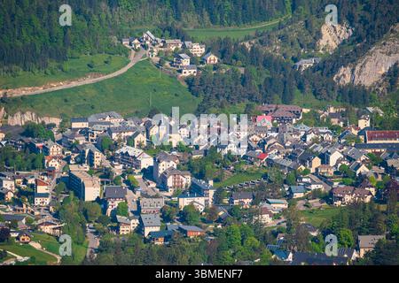 France, Isère, Villard-de-Lans, Parc naturel régional du Vercors, panorama sur le village de Villard-de-Lans depuis le Col Vert (1766m) Banque D'Images
