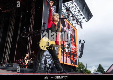 Billie Joe Armstrong de Green Day jouant en concert à tonnes of Rock en Norvège en juin 2025 Banque D'Images