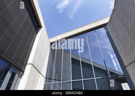 Pavillon de conférence, bâtiment de conférence, détail de façade, architecte Tadao Ando, architecture moderne, Vitra Campus, Vitra Design Museum, Weil am Rhein Banque D'Images