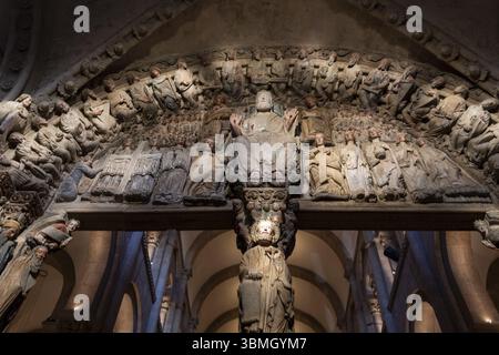 Portique de gloire, style de transition entre roman et gothique, par maître Mateo et ses ouvriers, Saint-Jacques de Compostelle, province de la Corogne, G. Banque D'Images