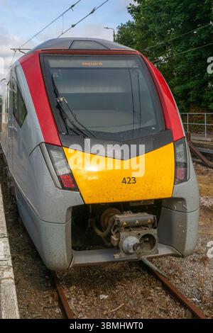 Greater Anglia, British Rail Class Stadler 755 train de voyageurs bi-modal à unités multiples, gare d'Ipswich, Suffolk, Angleterre, Royaume-Uni Banque D'Images