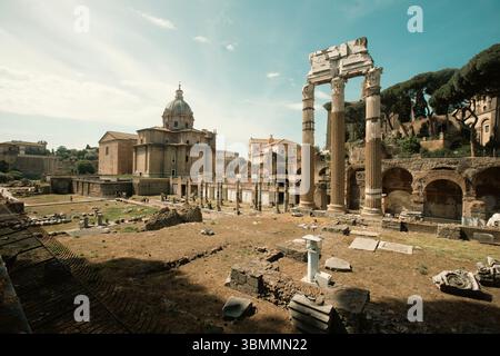 Le Forum Romain et le Mont Palatin à Rome, Italie Banque D'Images