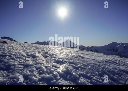 Vues de Kasprowy Wierch dans le parc national des Tatras, Pologne Banque D'Images