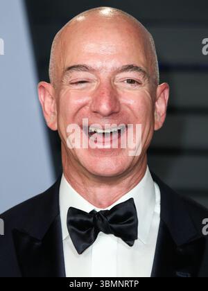 (FILE) Jeff Bezos et Lauren Sanchez sont mariés ! Ils ont noué le nœud lors d'une cérémonie de cravate noire sur l'île de San Giorgio Maggiore à Venise, en Italie, le vendredi 27 juin 2025. BEVERLY HILLS, LOS ANGELES, CALIFORNIE, États-Unis - MARS 04 : entrepreneur et fondateur américain, président exécutif et ancien président et PDG d'Amazon Jeff Bezos arrive à la Vanity Fair Oscar Party 2018 qui s'est tenue au Wallis Annenberg Center for the Performing Arts le 4 mars 2018 à Beverly Hills, Los Angeles, Californie, États-Unis. (Photo de Xavier Collin/image Press Agency) Banque D'Images
