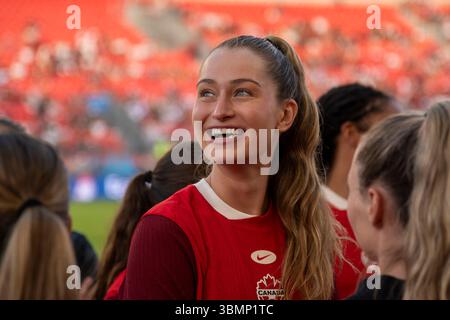 Toronto, Ontario, Canada. 27 juin 2025. Jordyn Huitema #9 du Canada en action lors d’un match amical international au BMO Field le 27 juin 2025 à Toronto, Ontario, Canada. Le match s’est terminé 4-1 pour le Canada. (Crédit image : © Angel Marchini/ZUMA Press Wire) USAGE ÉDITORIAL SEULEMENT ! Non destiné à UN USAGE commercial ! Banque D'Images