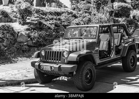 Seattle, WA, États-Unis -3 juillet 2024 : jeep wrangler JK trail bleu vue latérale. Banque D'Images