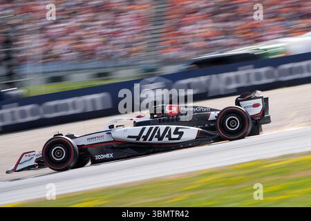 Spielberg, Autriche. 28 juin, 2025.SPIELBERG, AUTRICHE - JUIN 28 : Esteban Ocon de France et Haas lors des essais avant le Grand Prix de F1 d'Autriche au Red Bull Ring le 28 juin 2025 à Spielberg, Autriche.250628 SEPA 19 085 - 20250628 PD8751 Banque D'Images