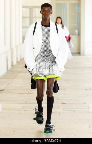 Paris, Frankreich. 28 juin 2025. KOLOR printemps-été 2026 défilé pendant la semaine de la mode de Paris Menswear le 2025 juin - Paris, France 28/06/2025 crédit : dpa/Alamy Live News Banque D'Images
