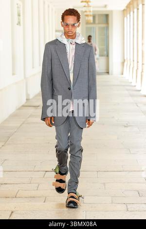 Paris, Frankreich. 28 juin 2025. KOLOR printemps-été 2026 défilé pendant la semaine de la mode de Paris Menswear le 2025 juin - Paris, France 28/06/2025 crédit : dpa/Alamy Live News Banque D'Images