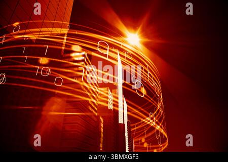 Voyant orange au dessus des gratte-ciel Banque D'Images