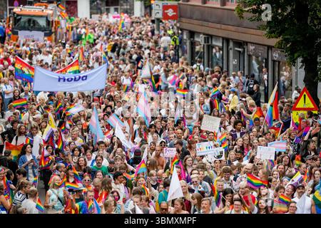 Oslo, Norvège. 28 juin 2025. Oslo 20250628. Le défilé de la fierté à Oslo, qui célèbre la diversité queer, se déroulera samedi après-midi de Gronland à Pride Park au Kontraskjaret à Oslo. Photo : Fredrik Varfjell/NTB crédit : NTB/Alamy Live News Banque D'Images