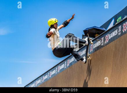 Juin 28 2025 Salt Lake City UT U.S.A. Skater Raicca Ventura en compétition dans la finale Xgames Womens Skateboard Vert au Utah State Fairpark Salt Lake City UT. Thurman James/CSM Banque D'Images