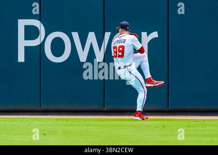 Marietta, GA, États-Unis. 29 juin 2025. Spencer Strider (99), lanceur des Braves d'Atlanta, se prépare à lancer contre les Phillies de Philadelphie en visite à Marietta, Géorgie, États-Unis. Les Phillies en visite gagnent la partie, 2-1. (Crédit image : © Walter G. Arce Sr./ASP via ZUMA Press Wire) USAGE ÉDITORIAL SEULEMENT ! Non destiné à UN USAGE commercial ! Banque D'Images