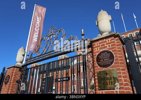 Vue générale de la Hobbs Gate avant le deuxième jour du Rothesay County Championship match entre Surrey et Durham au Kia Oval, Londres le lundi 30 juin 2025. (Photo : Robert Smith | mi News) crédit : MI News & Sport /Alamy Live News Banque D'Images