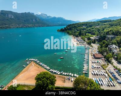France, Auvergne-Rhône-Alpes, haute-Savoie, Annecy. Lac d'Annecy. Port d'Annecy Banque D'Images