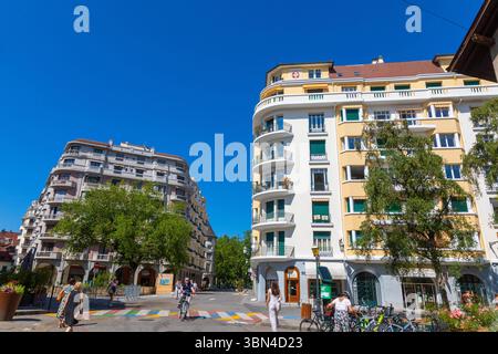 France, Auvergne-Rhône-Alpes, haute-Savoie, Annecy. Bâtiments dans le centre-ville. Banque D'Images