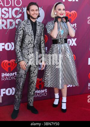 (FILE) Katy Perry et Orlando Bloom se sont séparés après près de 10 ans ensemble. LOS ANGELES, CALIFORNIE, États-Unis - 14 MARS : Zedd (Anton Zaslavski) et la chanteuse américaine, auteur-compositeur et personnalité de la télévision Katy Perry portant une robe Paskal, des gants Majesty Black, des boucles d'oreilles Vintage et des chaussures des collections Katy Perry arrivent aux iHeartRadio Music Awards 2019 qui se tiennent au Microsoft Theater at L.A. Live le 14 mars 2019 à Los Angeles, Californie, États-Unis. (Photo de Xavier Collin/image Press Agency) Banque D'Images
