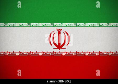 Le drapeau de l'Iran affiche des bandes rouges blanches vertes, l'emblème et Kufic sur fond transparent plat Banque D'Images