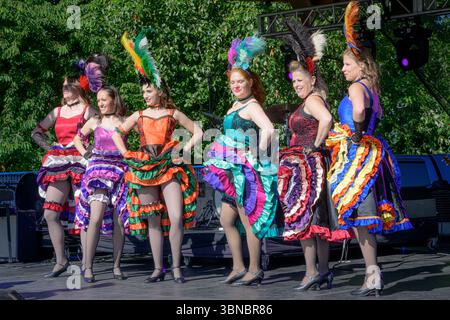 Golden Spike Can Can Dancers, Golden Spike Days, Port Moody, Colombie-Britannique, Canada Banque D'Images