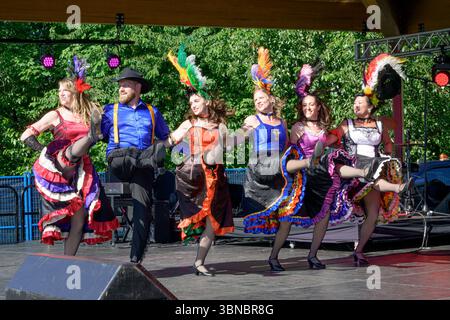 Golden Spike Can Can Dancers, Golden Spike Days, Port Moody, Colombie-Britannique, Canada Banque D'Images