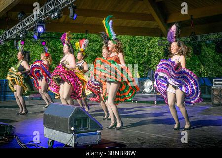 Golden Spike Can Can Dancers, Golden Spike Days, Port Moody, Colombie-Britannique, Canada Banque D'Images