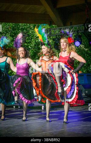 Golden Spike Can Can Dancers, Golden Spike Days, Port Moody, Colombie-Britannique, Canada Banque D'Images