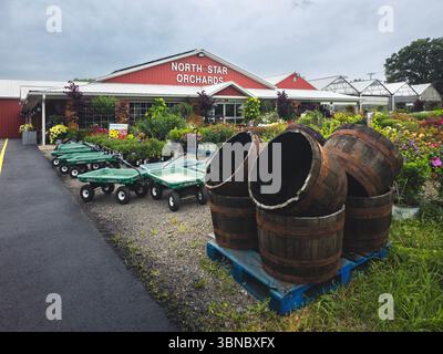 Westmorland, NY - juin 26, 2025 : North Star Orchards, a commencé en 1986 comme un petit stand de bord de route vendant un verger planté de pommes, il a depuis augmenté Banque D'Images
