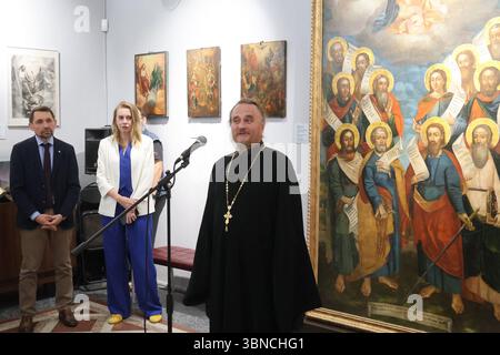 Non exclusif : Ministre de la culture et des communications stratégiques de l'Ukraine Mykola Tochynskyi et Directeur général par intérim de la réserve nationale Svitl Banque D'Images