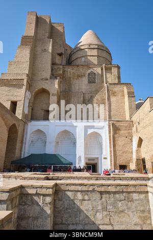 Façade de la ruine. Au mausolée Dor US-Siyodat, où les fils de Timur, Umarshaykh et Jakhongir, sont enterrés. À Shahrisabz, Ouzbékistan. Banque D'Images