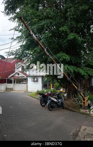 Jakarta, Indonésie - 30 janvier 2025 : portail de rue résidentiel à Bintaro Jaya Banque D'Images