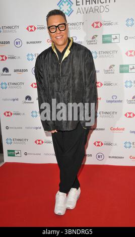 Gok Wan aux Ethnicity Awards 2023, London Marriott Hotel Grosvenor Square, Grosvenor Square, le jeudi 02 novembre 2023 à Londres, Angleterre, Royaume-Uni. CAP/CAN ©CAN/Capital Pictures Banque D'Images