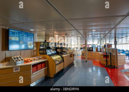 Mme Chi-Cheemaun Ferry Interior Cafeteria Restaurant Owen Sound Transportation Company Tobermory, Ontario, Canada photo stock Banque D'Images