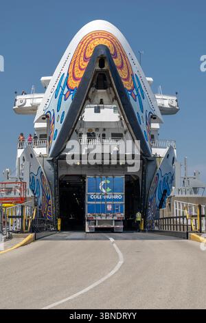 Traversier MS Chi-Cheemaun exploité par Owen Sound Transportation Company, Une société d'État du gouvernement provincial de l'Ontario, Ontario ferrys, Tobermo Banque D'Images