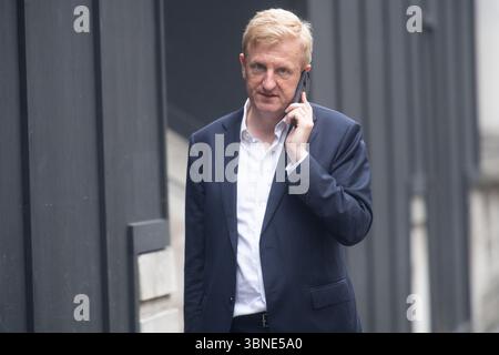 Londres, Royaume-Uni. 02 juillet 2025. Sir Oliver Dowden - ancien vice-premier ministre sous Rishi Sunak. Est vu à Westminster. Crédit : Justin Ng/Alamy Live News. Banque D'Images