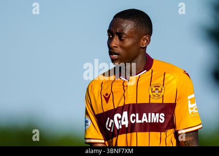 HENGELO, PAYS-BAS - 1er JUILLET : la joueuse de Motherwell Tawanda Maswanhise lors du match amical de pré-saison entre le FC Twente et le Motherwell FC le 1er juillet 2025 à Hengelo, pays-Bas. (Photo de René Nijhuis) Banque D'Images