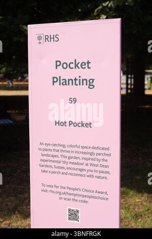 East Mosley, Royaume-Uni. 30 juin 2025. Un jardin de plantation de poche, gagnant de la médaille Silver Gilt, Hot Pocket conçu par Tom Pilgrim, parrainé par le Conseil du comté de Surrey, l'Association des résidents de Molesey et Woven Wood Garden Products au RHS Hampton court Palace Garden Festival 2025. Une poche de plantation attrayante et colorée, vous donnant le temps de faire une pause, de prendre un perchoir et de renouer avec la nature. Le thème de la poche se concentre sur les plantes tolérantes à la sécheresse qui peuvent prospérer et survivre dans des conditions chaudes, sèches et faiblement fertiles et qui sont bonnes pour les pollinisateurs. La poche est inspirée par la prairie sèche et le jardin de gravier pl Banque D'Images