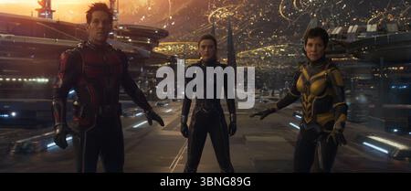 ANT-Man and the Wasp : Quantumania (2023)Paul Rudd : Scott Lang/Ant-Man, Kathryn Newton : Cassandra 'Cassie' Lang, Evangeline Lilly : Hope Van Dyne/Wasp *Filmstill - usage éditorial seulement* Voir instructions spéciales. CAP/TFS image fournie par Capital Pictures Banque D'Images