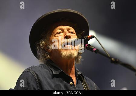 Wolfgang NIEDECKEN, BAP, Musiker, Gitarrist, Saenger, Gruender der Deutschrock Band . BAP,live,Konzert,Buehne stage,Tollwood Festival AM 02.07.2025 *** Wolfgang NIEDECKEN,BAP, musicien,guitariste,chanteur,fondateur du groupe de rock allemand BAP,live,concert,stage,Tollwood Festival le 02 07 2025 Banque D'Images