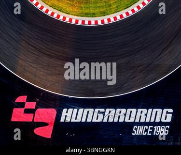 Nouvelles photos sur le Hungaroring. Il s'agit du circuit officiel hongrois de F1. Thème principal nouveau bâtiment Padock et tribune qui sont construits en 2025 Banque D'Images