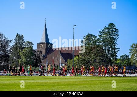 HENGELO, PAYS-BAS - 1er JUILLET : joueur de Motherwell Paul McGinn, gardien de Motherwell Calum Ward, joueur de Motherwell Liam Gordon, joueur de Motherwell Apostolos Stamatelopoulos, joueur de Motherwell Tawanda Maswanhise, joueur de Motherwell John Koutroumbis, joueur de Motherwell Callum Slattery, joueur de Motherwell Elliot Watt, joueur de Motherwell Lukas Fadinger, joueur de Motherwell Ewan Wilson et joueur de Motherwell match amerwell FC Walk FC Friendly FC pendant le 1er juillet 2025 entre les pays-Bas-pays-Bas-Bas-Bas-Bas-Motherwell. (Photo de René Nijhuis) Banque D'Images