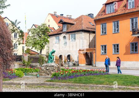 La fontaine de la déesse de l'Abundantness à Packhusplatsen, vieille ville, Visby, région de Gotland (Gotlands Kommun), Royaume de Suède Banque D'Images