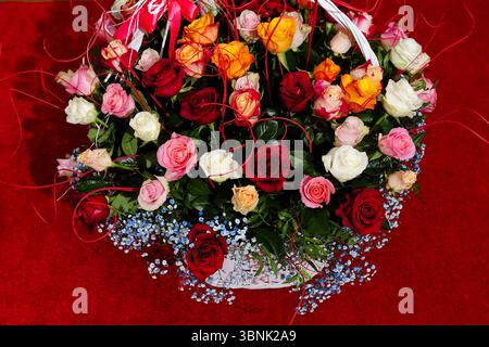 beauté, bouqet, fleurs, pétales, roses, maison, nature, vie tranquille, conception florale, fleurs de style de vie de luxe, photo Kazimierz Jurewicz, Banque D'Images