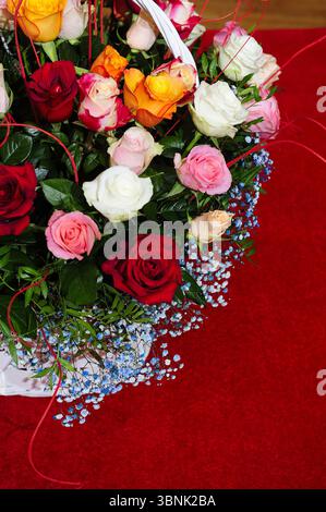 beauté, bouqet, fleurs, pétales, roses, maison, nature, vie tranquille, conception florale, fleurs de style de vie de luxe, photo Kazimierz Jurewicz, Banque D'Images
