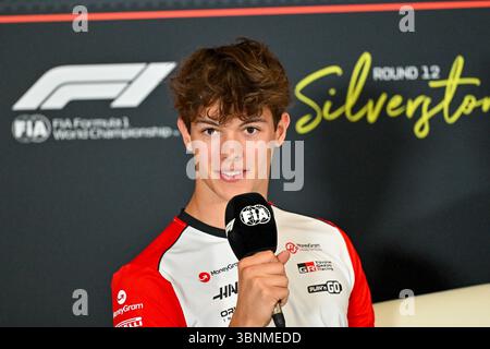 Towcester, Royaume-Uni. 03 juillet 2025. Oliver Bearman, Haas, lors d'une conférence de presse des pilotes lors du Grand Prix de Grande-Bretagne de formule 1 Qatar Airways à Silverstone, Towcester, Northamptonshire, Royaume-Uni. Crédit : LFP/Alamy Live News Banque D'Images