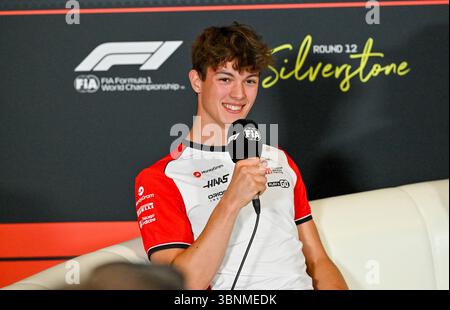 Towcester, Royaume-Uni. 03 juillet 2025. Oliver Bearman, Haas, lors d'une conférence de presse des pilotes lors du Grand Prix de Grande-Bretagne de formule 1 Qatar Airways à Silverstone, Towcester, Northamptonshire, Royaume-Uni. Crédit : LFP/Alamy Live News Banque D'Images