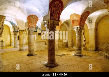 Crypte rocheuse de la cathédrale notre-Dame de Bayeux dans le département du Calvados en Normandie Banque D'Images